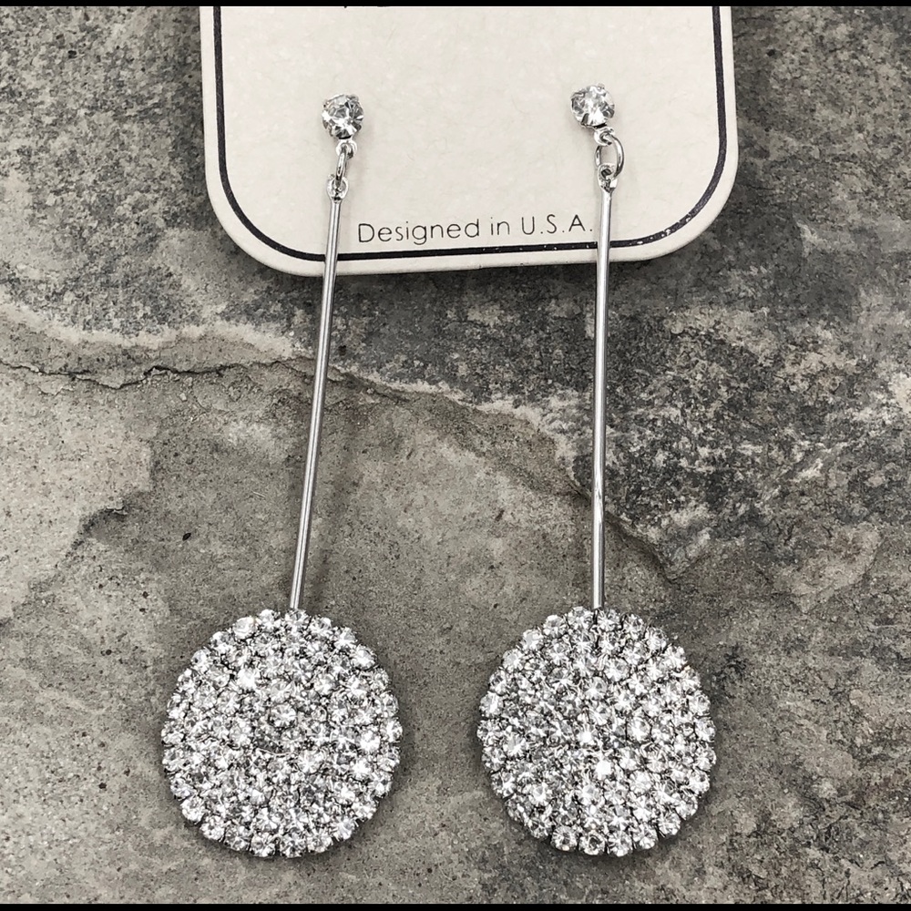 🌼 Long Bar Rhinestone Disk Earrings